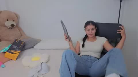 Juli C online show from 10/30/25, 01:07