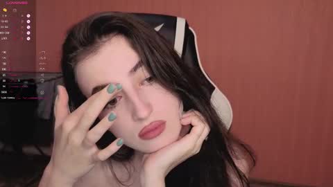 Snapshot of valeritiio chatting on 09/13/25, 03:28 valeritiio online show from 09/13/25, 03:28