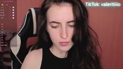 Snapshot of valeritiio chatting on 09/15/25, 03:50 valeritiio online show from 09/15/25, 03:50