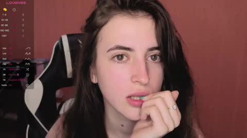 Snapshot of valeritiio chatting on 09/19/25, 02:24 valeritiio online show from 09/19/25, 02:24