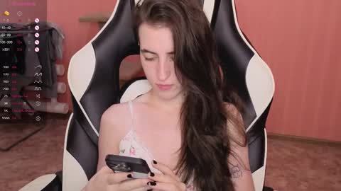 Snapshot of valeritiio chatting on 09/30/25, 05:12 valeritiio online show from 09/30/25, 05:12