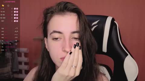 Snapshot of valeritiio chatting on 10/01/25, 03:56 valeritiio online show from 10/01/25, 03:56