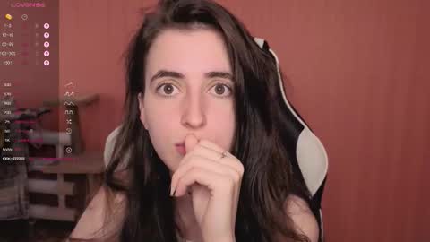 Snapshot of valeritiio chatting on 10/04/25, 03:59 valeritiio online show from 10/04/25, 03:59