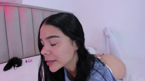 Cris  online show from 10/08/25, 10:29