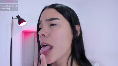 Cris  online show from 11/14/25, 01:26