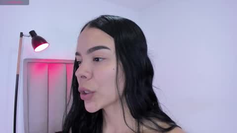 Snapshot of valery__nova chatting on 01/12/26, 06:35 Cris online show from 01/12/26, 06:35