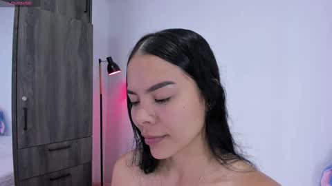 Snapshot of valery__nova chatting on 02/12/26, 11:55 Cris online show from 02/12/26, 11:55