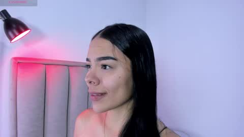 Snapshot of valery__nova chatting on 05/16/26, 12:04 Cris online show from 05/16/26, 12:04