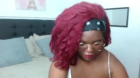 Snapshot of valery_martinez_13 chatting on 05/08/26, 02:00 valery_martinez_13 online show from 05/08/26, 02:00
