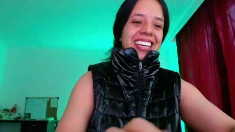 Valeria online show from 04/16/26, 11:44