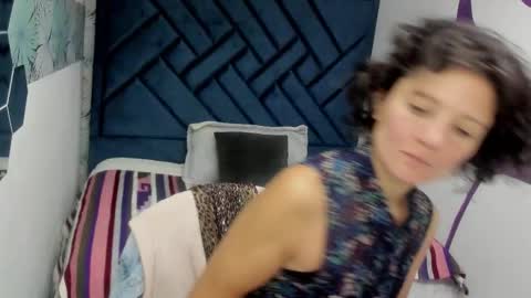 VALERY MORE online show from 10/28/25, 12:09