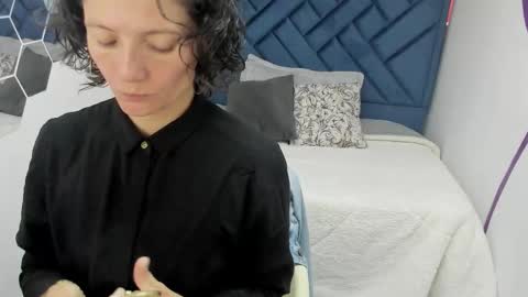 VALERY MORE online show from 11/25/25, 12:27