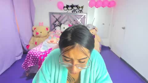 Snapshot of valery_taylor_1 chatting on 06/27/26, 12:22 valery online show from 06/27/26, 12:22