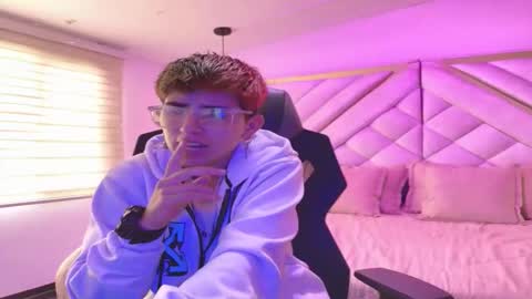 Valery online show from 11/28/25, 01:03