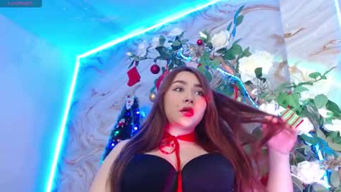 Snapshot of valeryfoxx1 chatting on 12/17/25, 08:31 ValeryFox online show from 12/17/25, 08:31