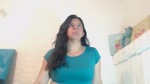 Snapshot of valeryloveh chatting on 12/15/25, 04:44 valeryloveh online show from 12/15/25, 04:44