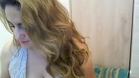Snapshot of valerysquirtxxx chatting on 06/30/26, 05:47 VALERY SQUIRT online show from 06/30/26, 05:47