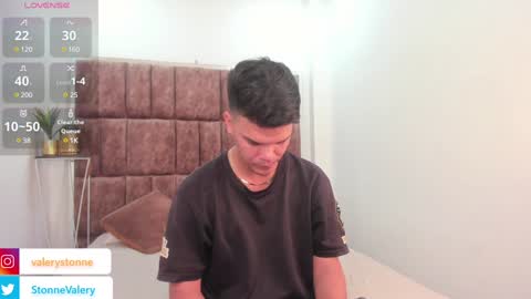 Snapshot of valerystonne_ chatting on 02/07/25, 09:04 Valery Stonne online show from 02/07/25, 09:04