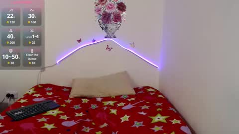 Snapshot of valeryxs1 chatting on 10/04/25, 07:56 Angelyxs online show from 10/04/25, 07:56