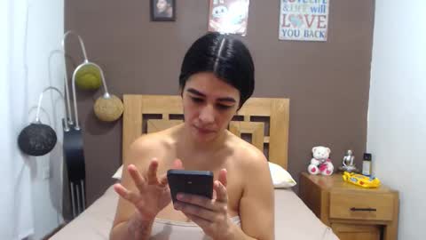 Snapshot of valesantodomingo chatting on 12/17/25, 11:22 Sofia online show from 12/17/25, 11:22