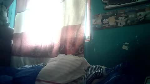 Snapshot of valesh20 chatting on 11/24/25, 09:03 Valesh19 online show from 11/24/25, 09:03