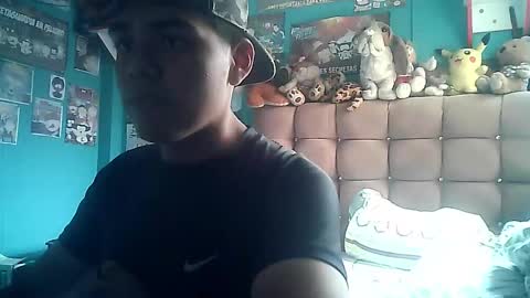 Snapshot of valesh20 chatting on 12/16/25, 08:58 Valesh19 online show from 12/16/25, 08:58