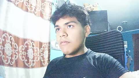 Snapshot of valesh20 chatting on 01/07/26, 06:05 Valesh19 online show from 01/07/26, 06:05