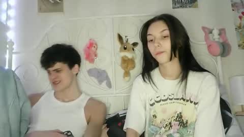 Snapshot of valesios chatting on 12/15/25, 11:47 valesios online show from 12/15/25, 11:47