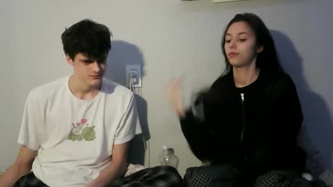 Snapshot of valesios chatting on 12/20/25, 11:23 valesios online show from 12/20/25, 11:23