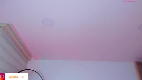 Snapshot of valeska__v chatting on 05/23/26, 07:13 your loveee online show from 05/23/26, 07:13