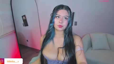 your loveee  online show from 06/29/26, 08:09