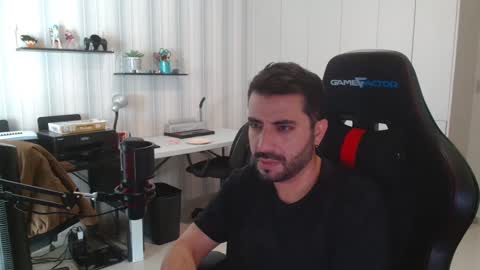 Snapshot of vallartamexi chatting on 10/07/25, 08:39 Roberto Carlos online show from 10/07/25, 08:39