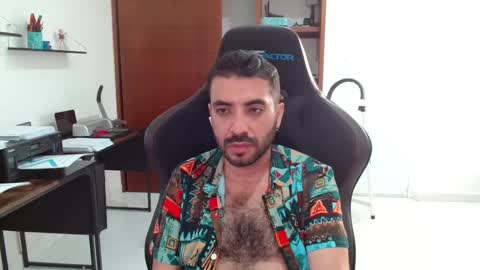 Snapshot of vallartamexi chatting on 03/09/26, 12:14 Roberto Carlos online show from 03/09/26, 12:14