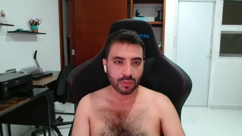 Roberto Carlos online show from 04/05/26, 04:09