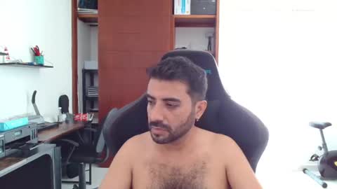 Snapshot of vallartamexi chatting on 08/05/26, 07:49 Roberto Carlos online show from 08/05/26, 07:49