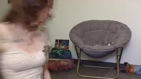 Snapshot of valleriestarr chatting on 02/06/25, 04:42 Vallerie Starr online show from 02/06/25, 04:42