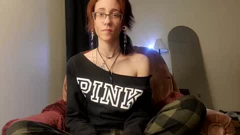 Snapshot of valleriestarr chatting on 02/18/25, 03:10 Vallerie Starr online show from 02/18/25, 03:10