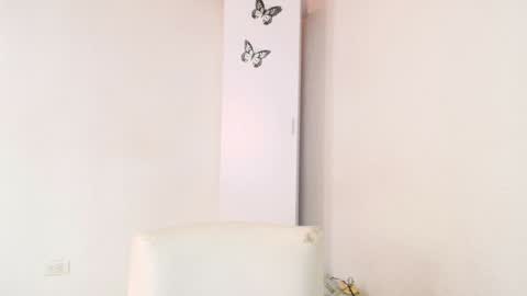 Snapshot of vallery_evanss chatting on 12/10/24, 05:33 Taty independent account online show from 12/10/24, 05:33