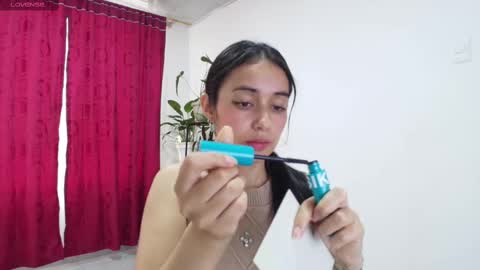 Snapshot of vallery_evanss chatting on 02/12/25, 08:07 Taty independent account online show from 02/12/25, 08:07