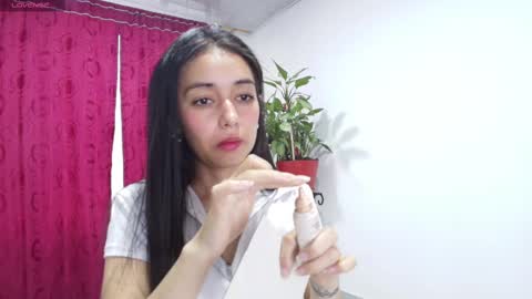 Snapshot of vallery_evanss chatting on 02/15/25, 12:01 Taty independent account online show from 02/15/25, 12:01