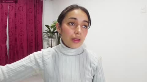 Snapshot of vallery_evanss chatting on 02/27/25, 02:10 Taty independent account online show from 02/27/25, 02:10