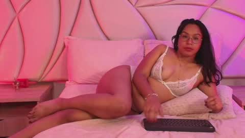 Vallery online show from 05/02/26, 03:11