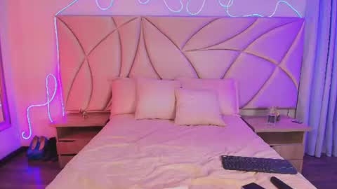 Vallery online show from 06/17/26, 11:49