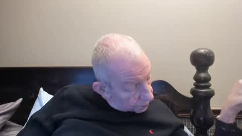 Snapshot of valleylaker chatting on 09/14/25, 04:17 valleylaker online show from 09/14/25, 04:17