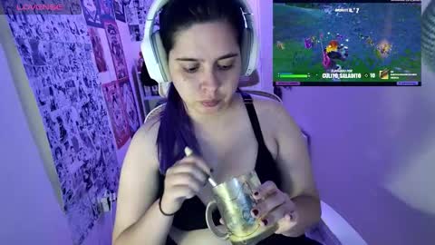 Snapshot of vallolet1_ chatting on 02/13/26, 11:56 Im Violet online show from 02/13/26, 11:56