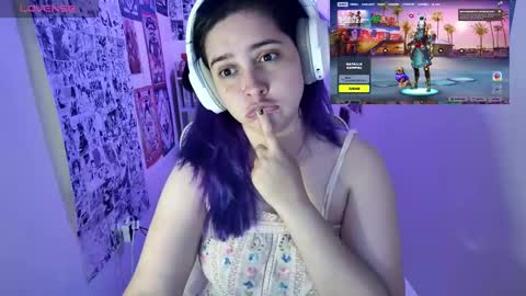 Snapshot of vallolet1_ chatting on 02/19/26, 02:40 Im Violet online show from 02/19/26, 02:40