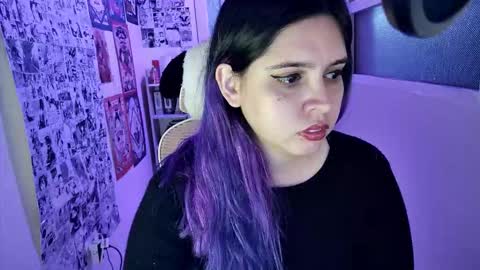 Snapshot of vallolet1_ chatting on 02/28/26, 12:33 Im Violet online show from 02/28/26, 12:33