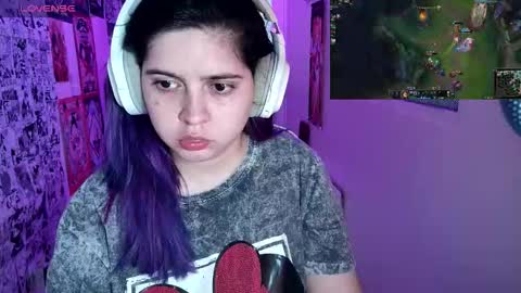 Snapshot of vallolet1_ chatting on 03/10/26, 03:44 Im Violet online show from 03/10/26, 03:44