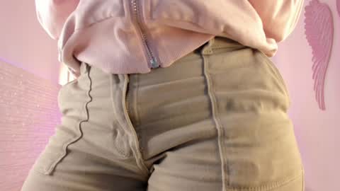 Snapshot of valloletsamar chatting on 01/09/25, 11:36 Vallolet Peach  online show from 01/09/25, 11:36