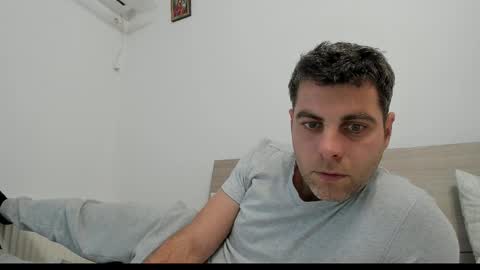 Snapshot of valyvalisimo chatting on 01/11/26, 01:38 valyvalisimo online show from 01/11/26, 01:38